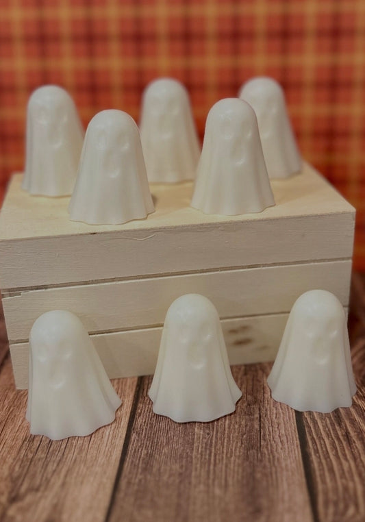 ⟡ Spooky 3D Wax Ghost (1) ⟡